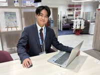 スタッフ