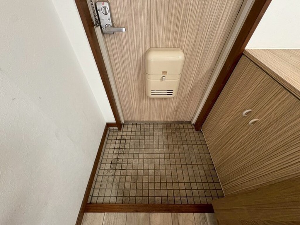 エールマンスリー舟入 1R 玄関