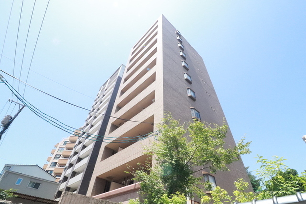 エールマンスリー平和公園西 1K 外観