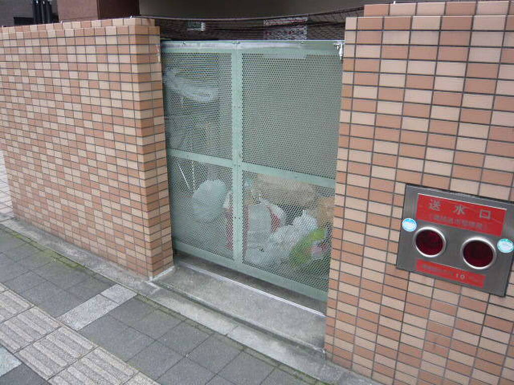 エールマンスリー段原 壱番館 2LDK ゴミ置き場